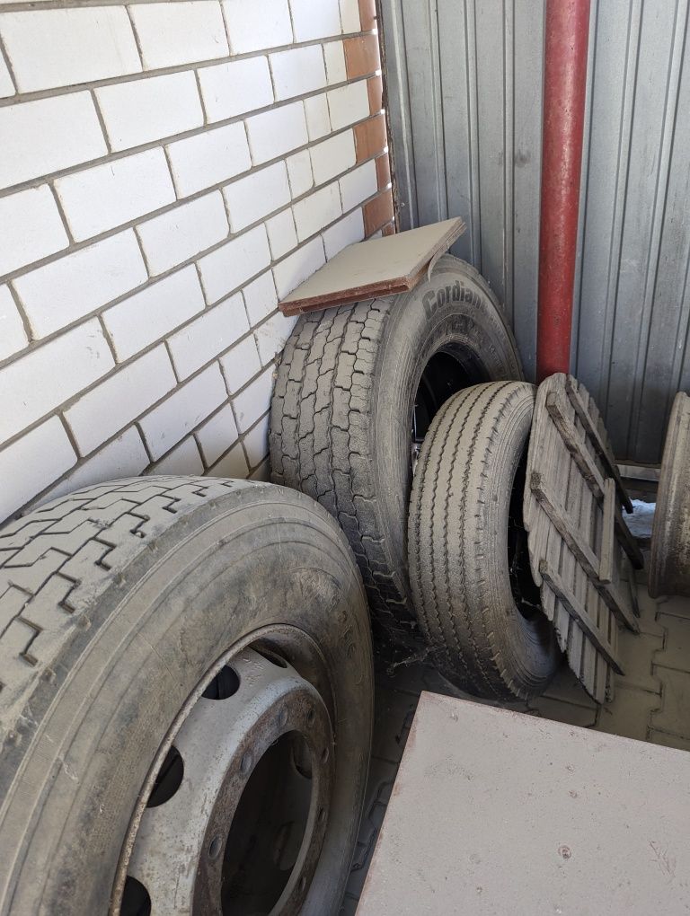 Продам колесо в сборе 315 80 R22.5
