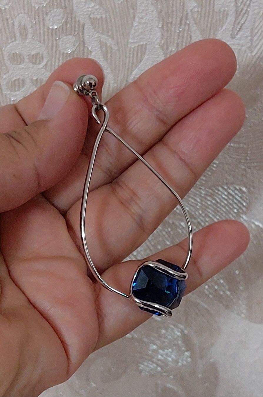 Серьги Andrea Marazzini с кристаллами Swarovski и родиевым покрытием