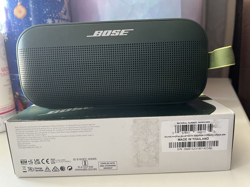 Продам колонку Bose Soundlink Flex - отличное состояние. Оригинал.