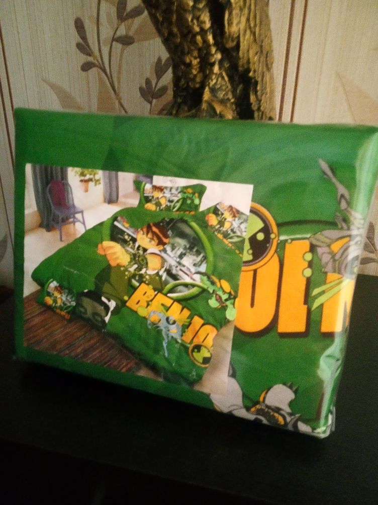 Продам детский постельный комплект.