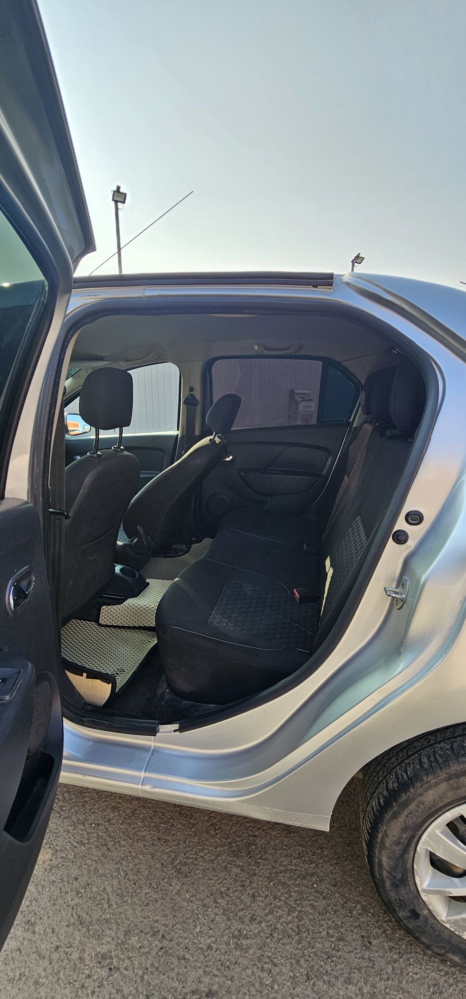 Renault Logan 2014