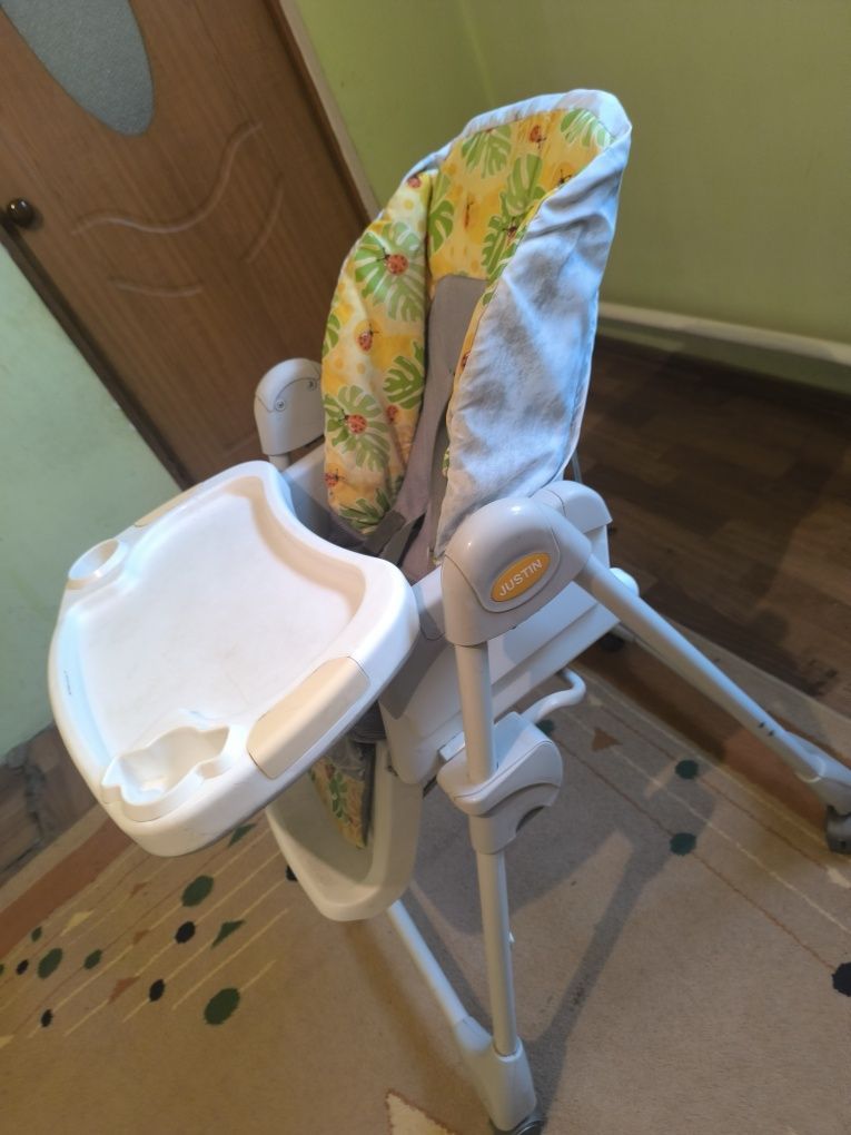 Продам стульчик для кормления!