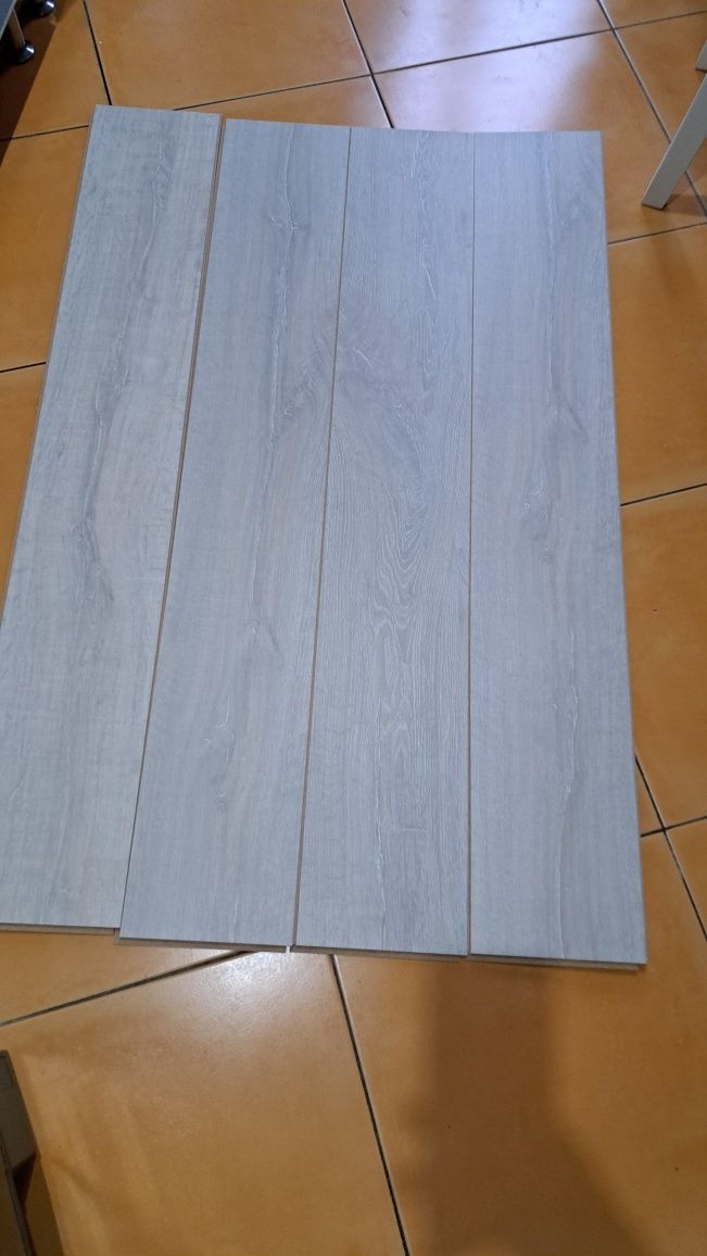 Продам ЛАМИНАТ  Quick step 68,828 кв.м