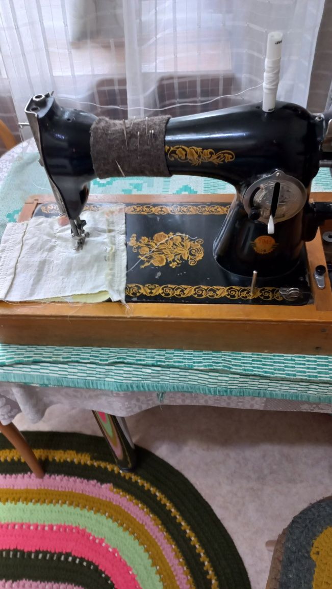 Продам ручная швейная машинка