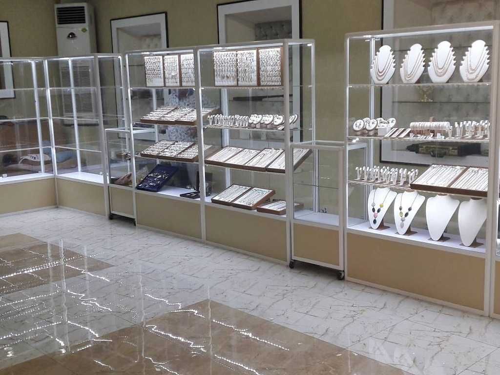 Прилавок витрина стеклянная из профиля, оборудование для магазина ekvp
