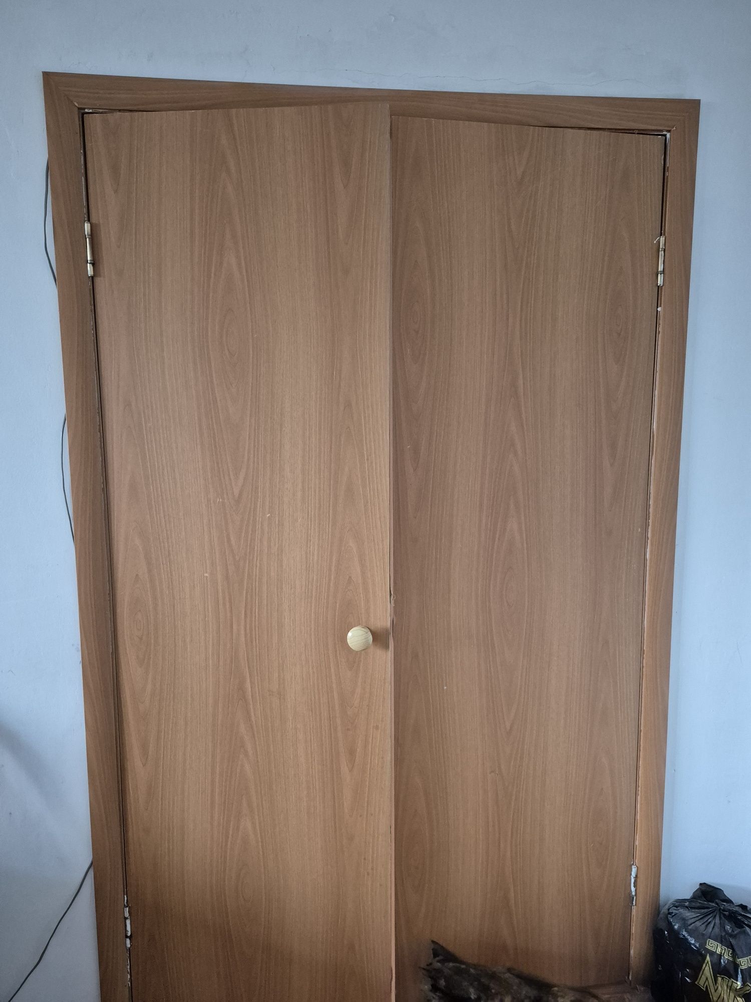 Продам межкомнатные двери