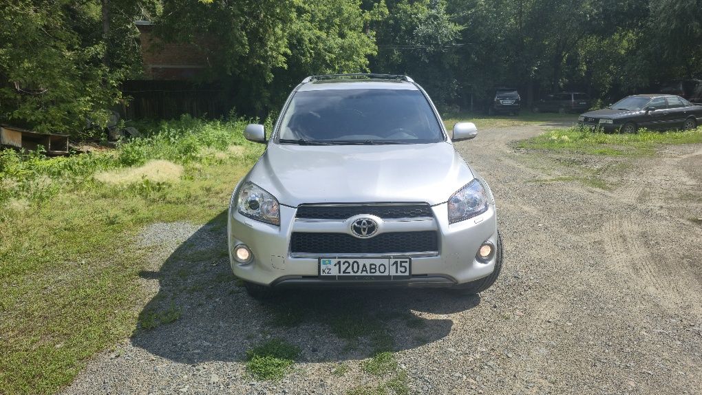 Toyota Rav 4 2010