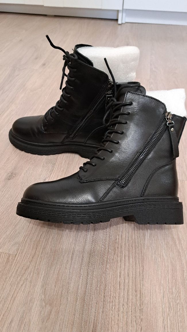 Ботинки зимние женские
