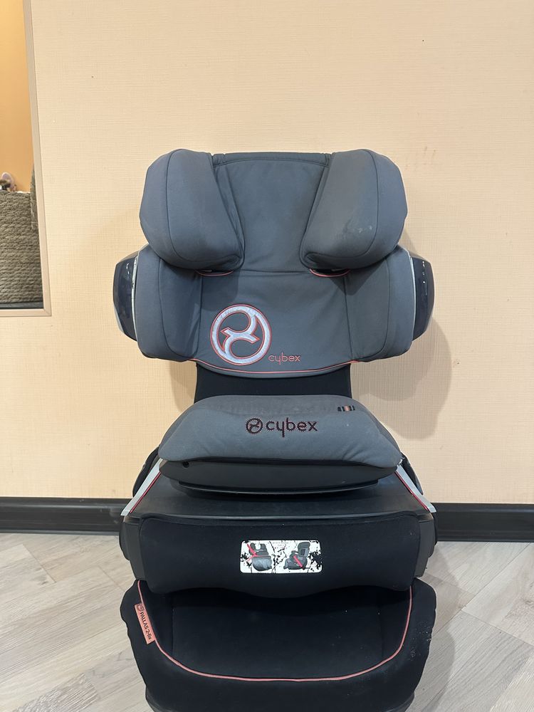 Автокресло Cybex со столиком с 9 месяцев. Isofix на базе.