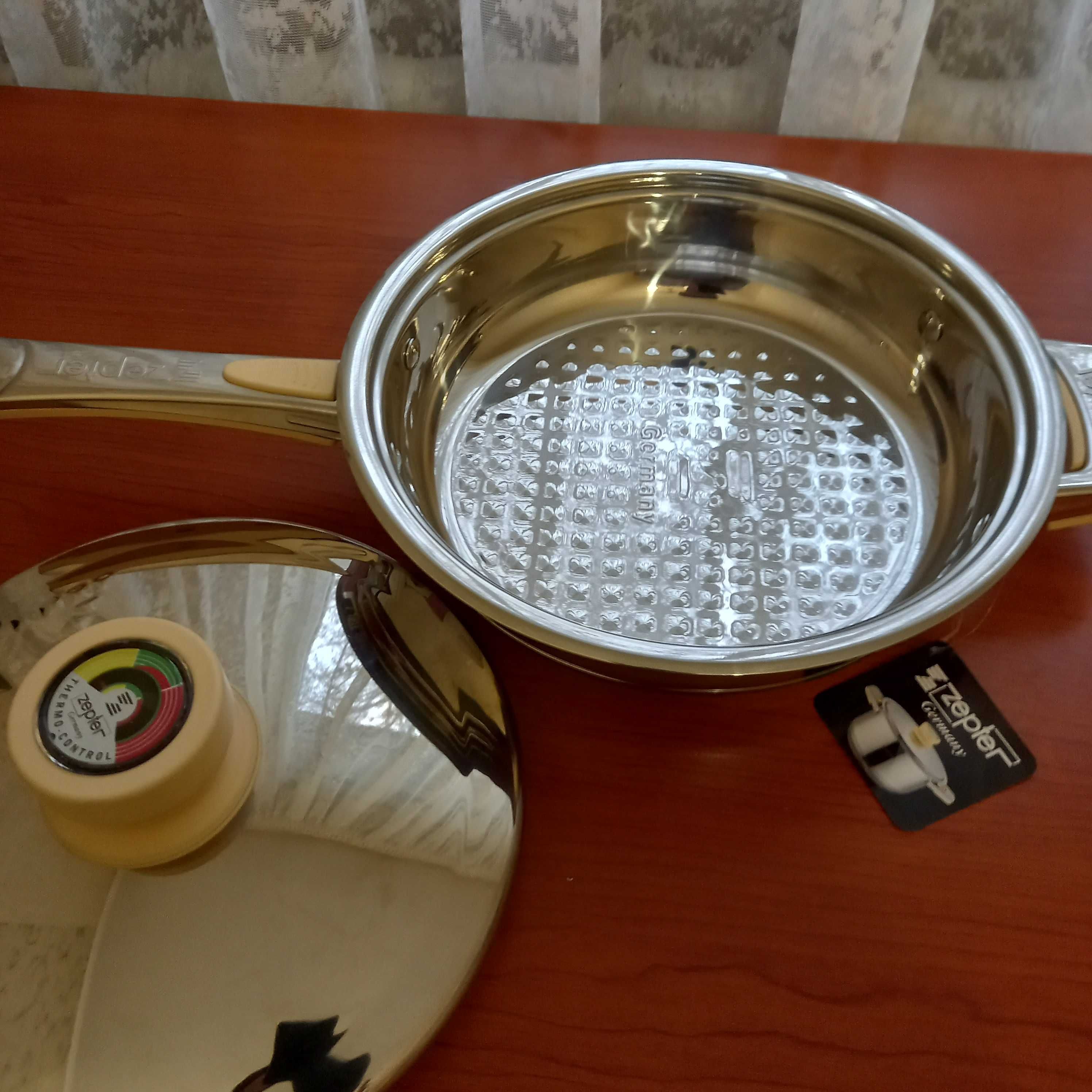 Продам сковородку новую