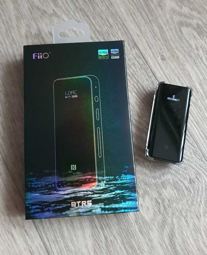 продам hi-fi bluetooth усилитель для наушников Fiio BTR 5 2021 NEW