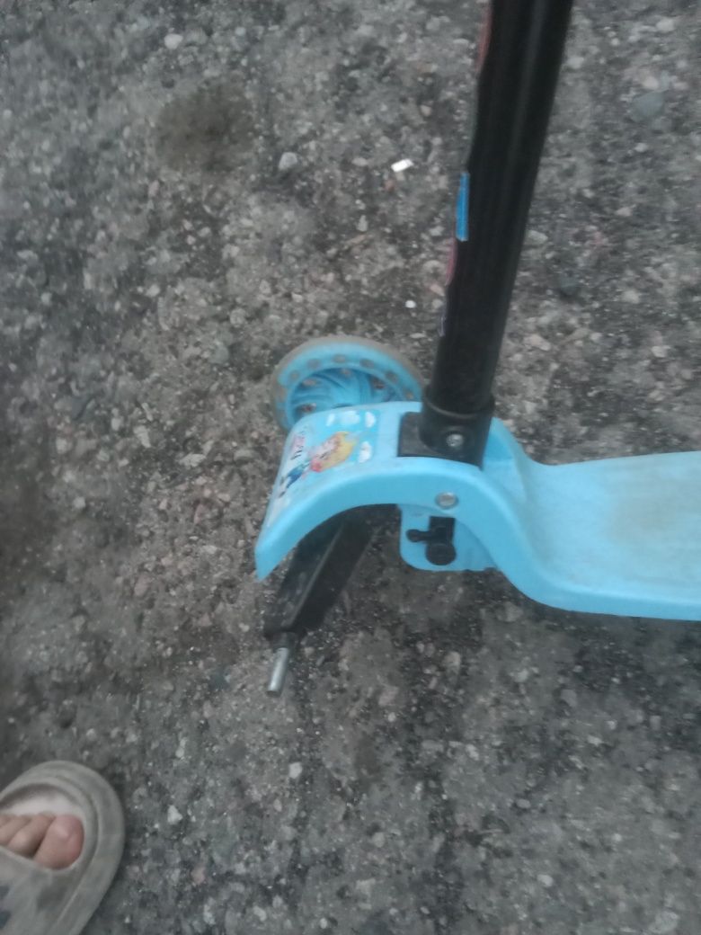 Продам детский самокат