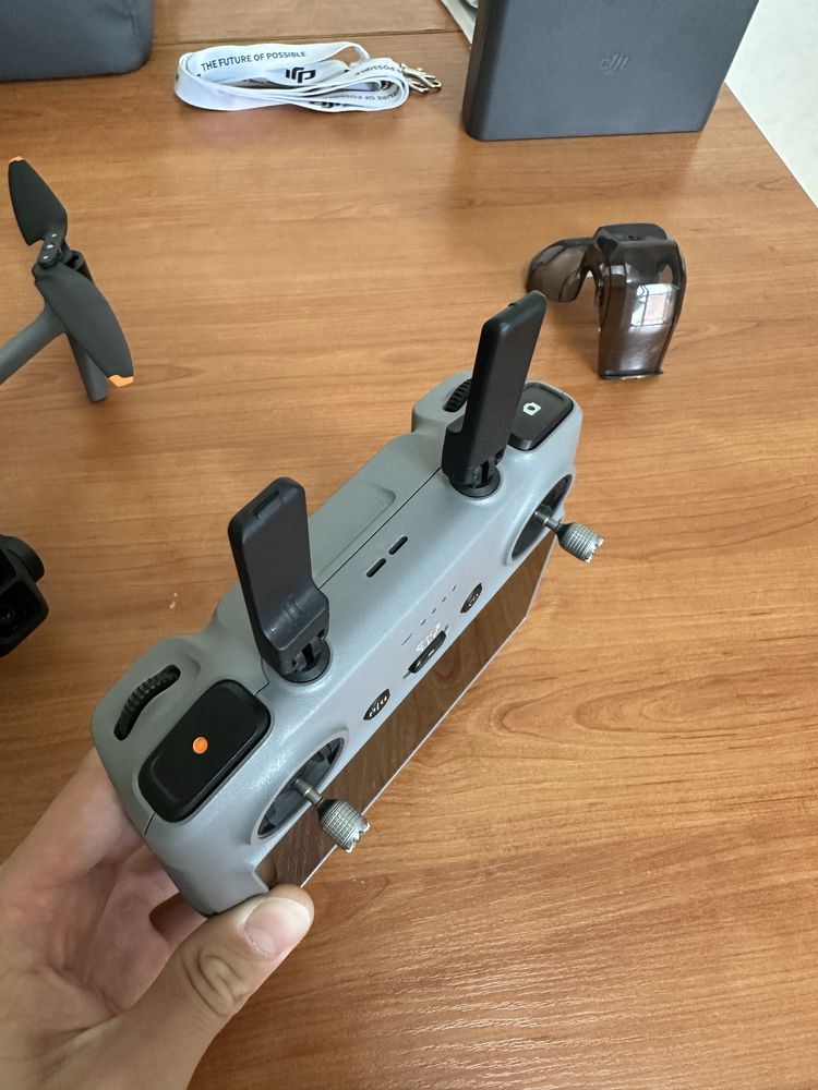 Dji air 3 combo