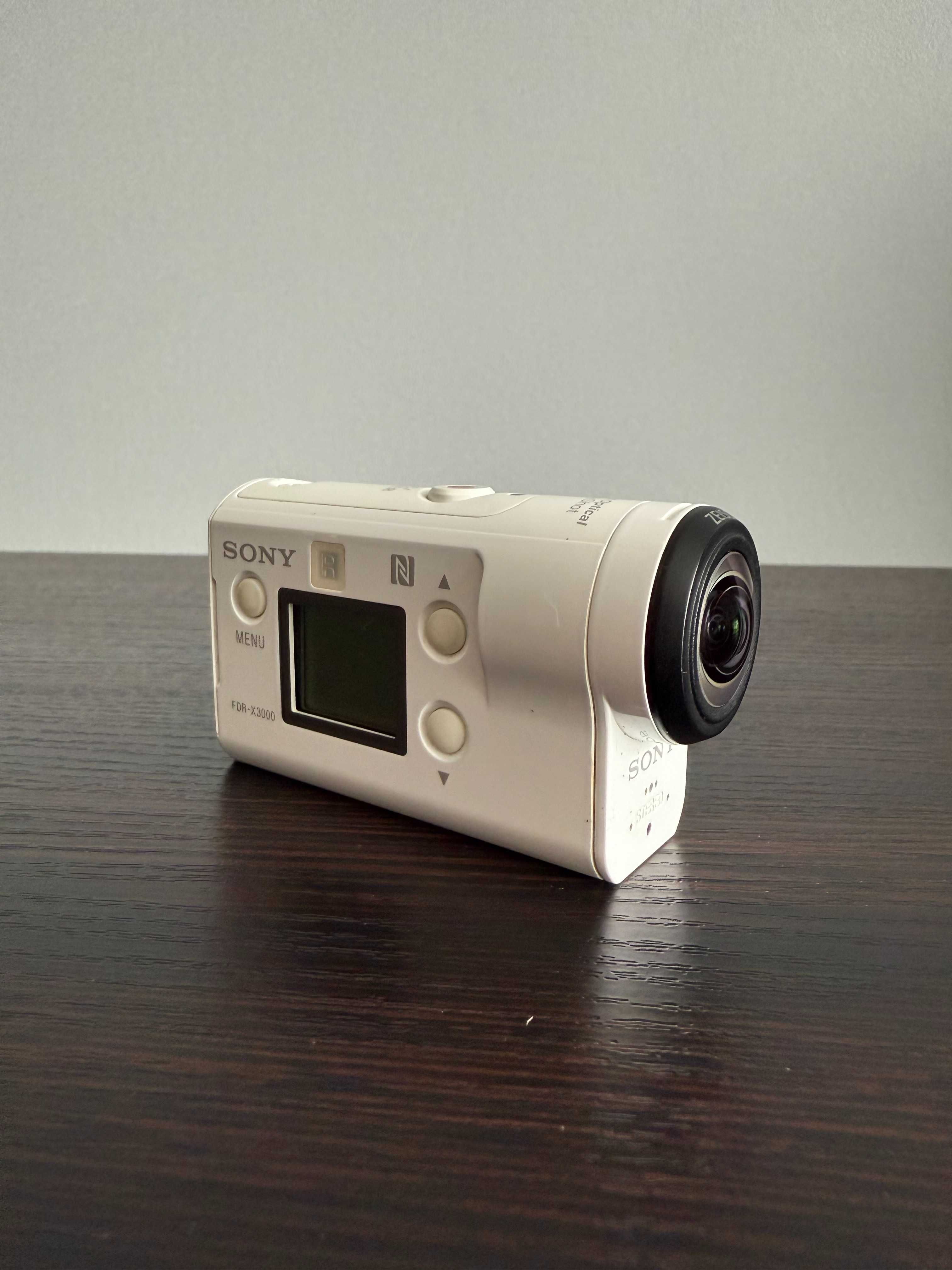 Видеокамера Sony Action Cam FDR-X3000 4K с Wi-Fi и GPS