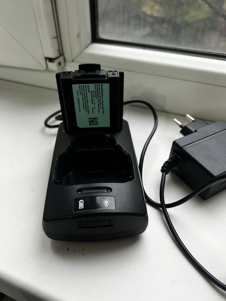 Зарядное устройство и батарея для Sepura STP8000/9000
