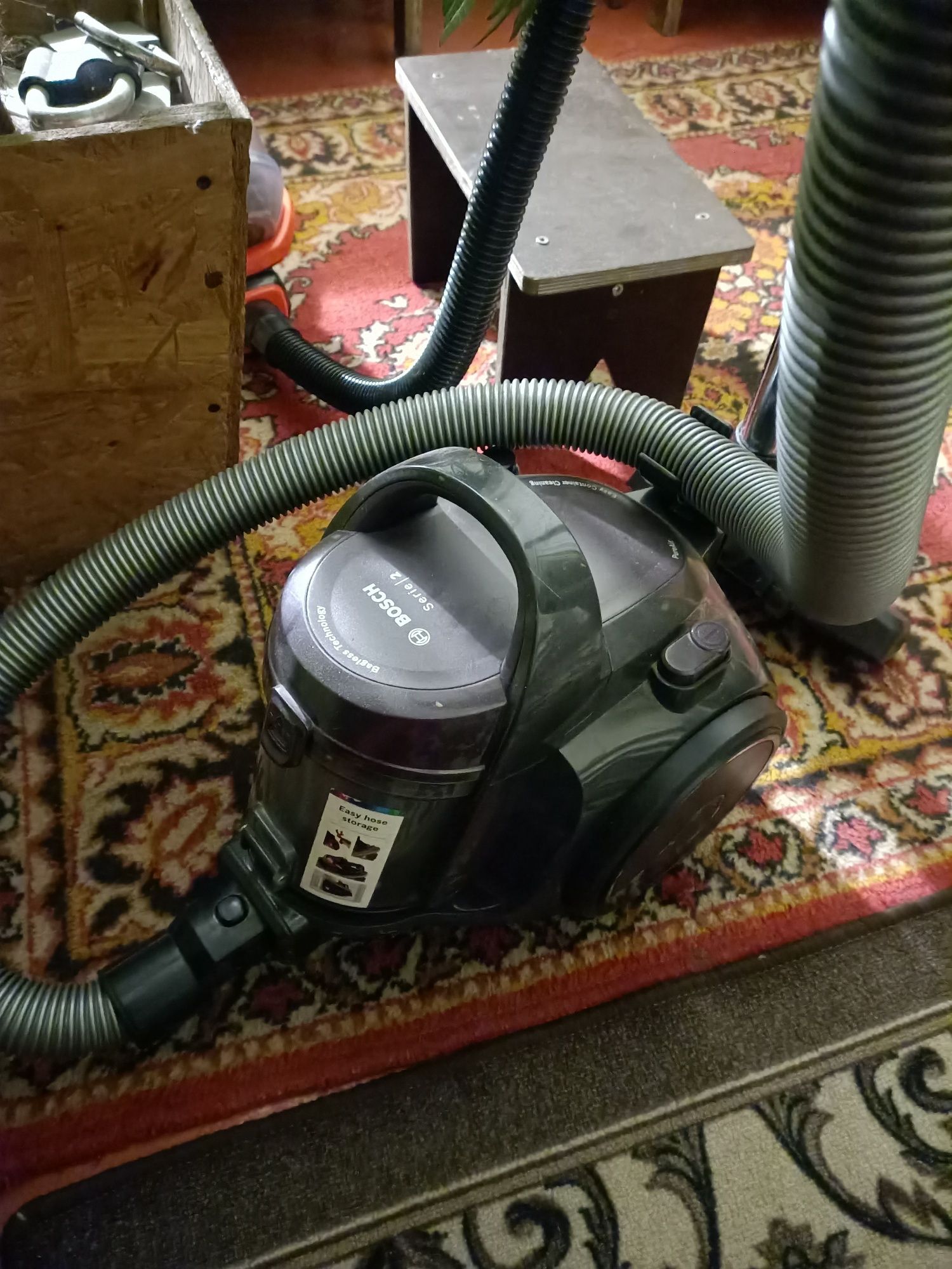 Продам пылесос BOSCH Serie 2