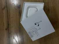AirPods 3.