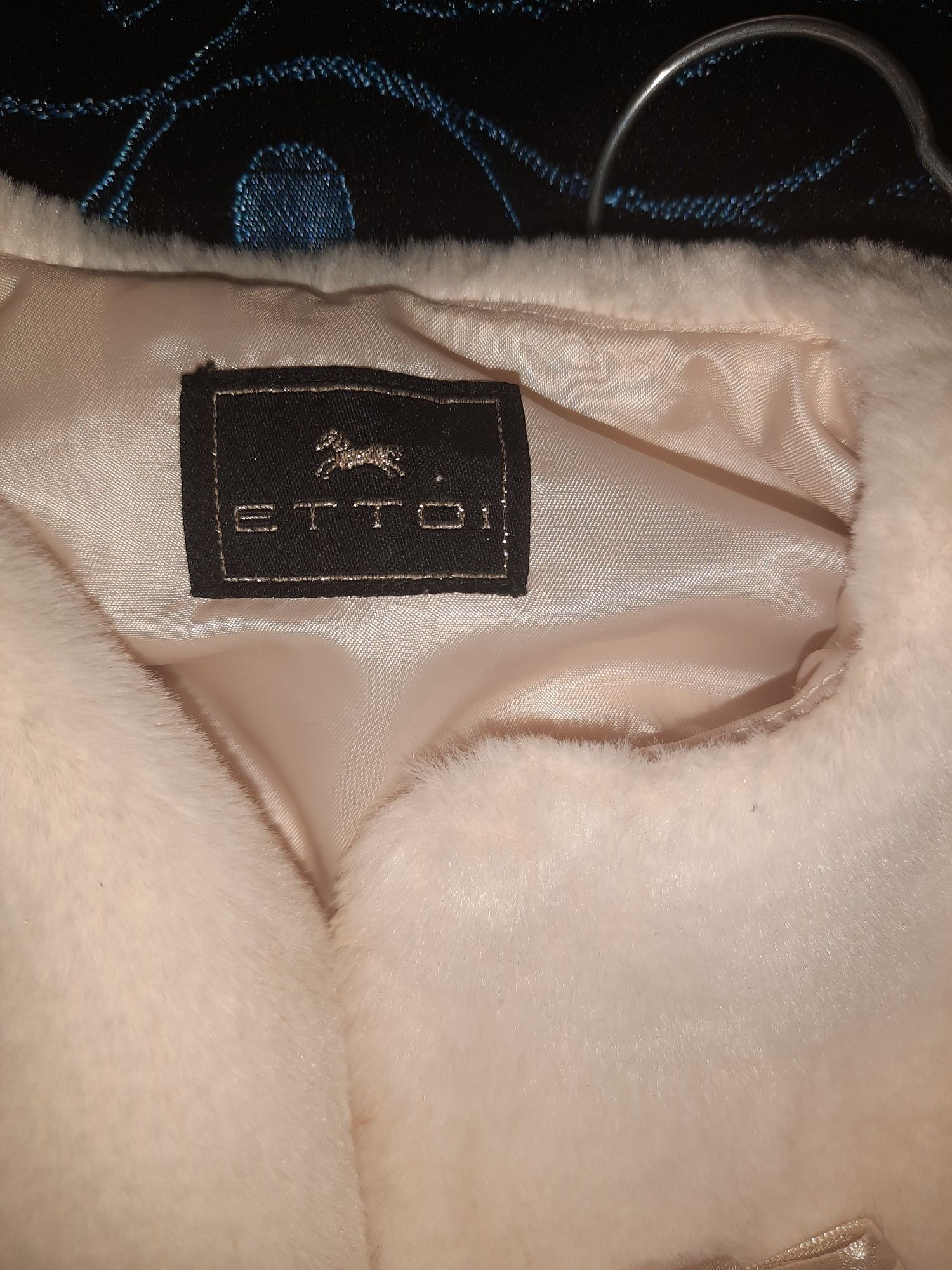 Продам платье на девочку!
