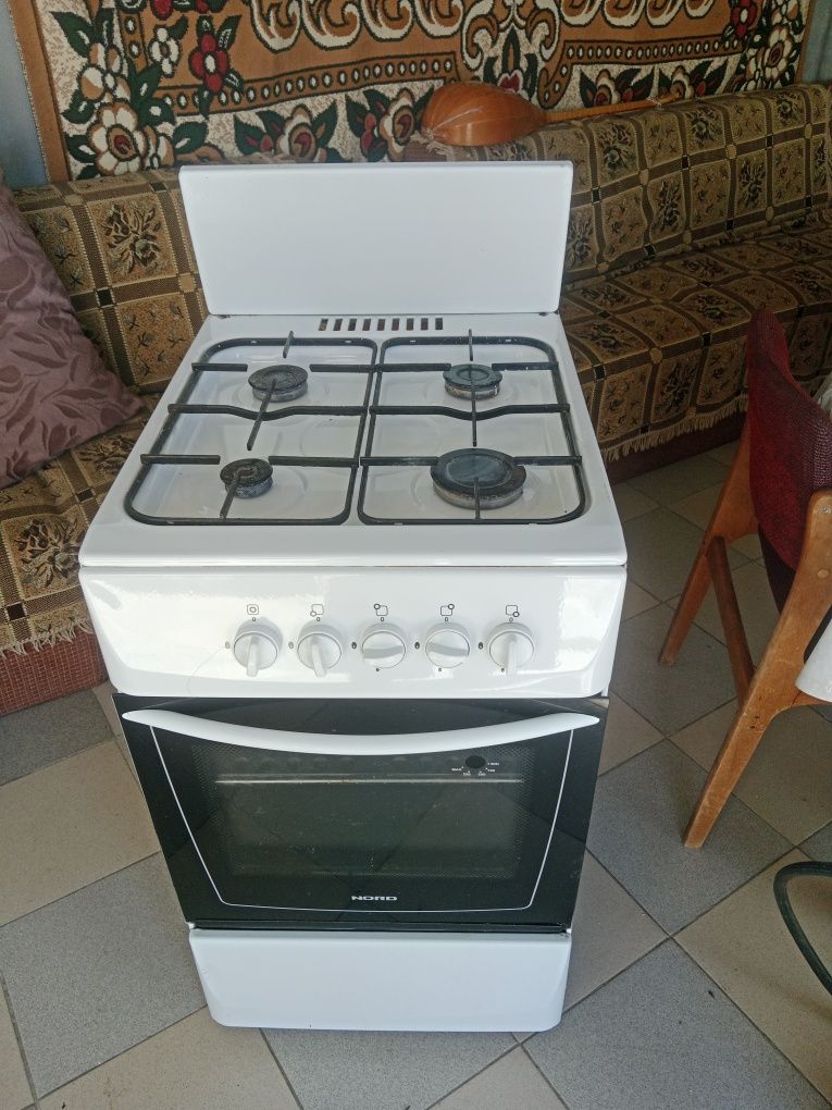 Продам газ плита чистый хорошом состояние