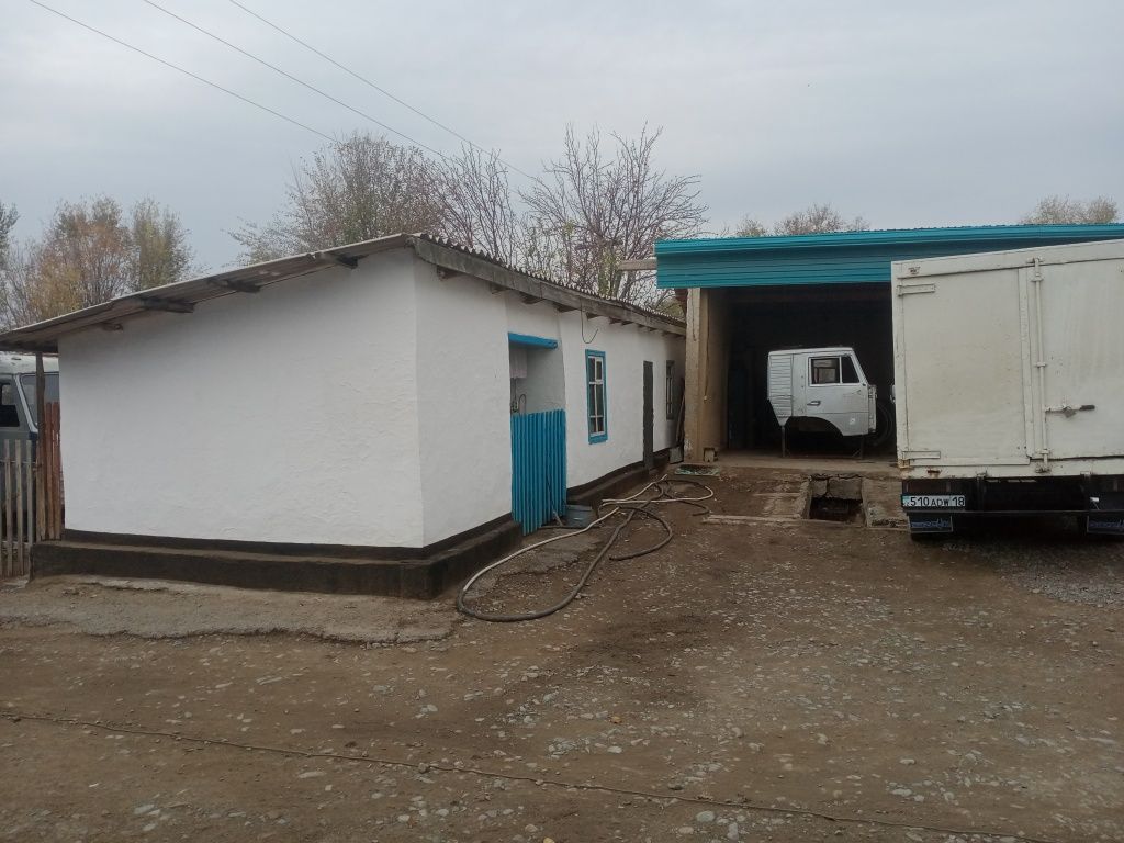 Дом продается. Участок большой