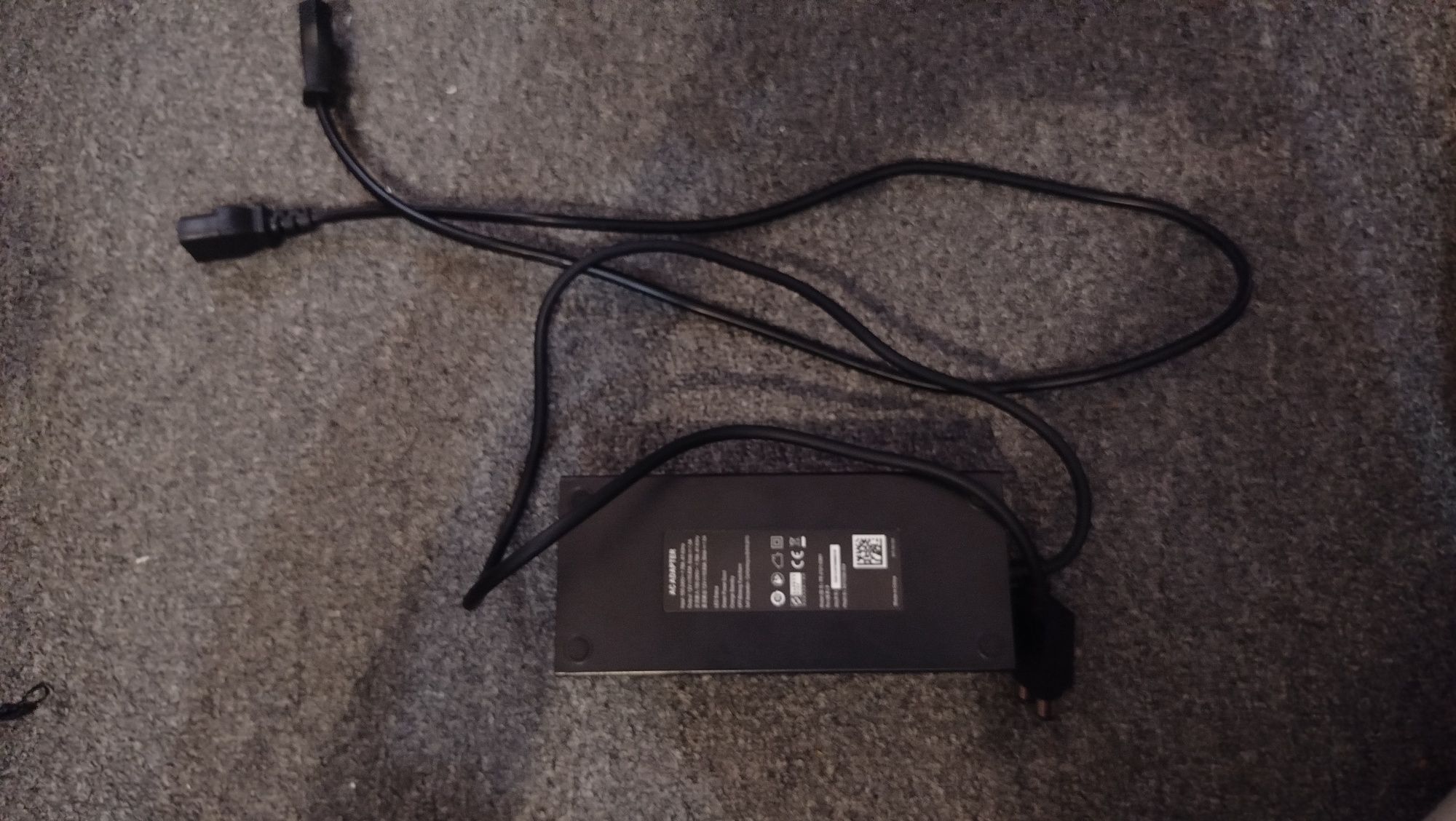 Продам блок питания от Xbox one