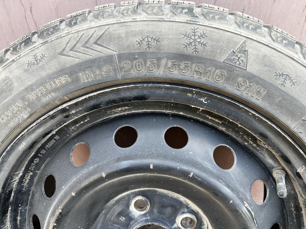 Продаю комплект шин с дисками 205/55 R16 — 4 шт