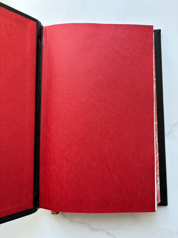 Книга «Чингисхан. Сокровенное сказание монголов» в коже
