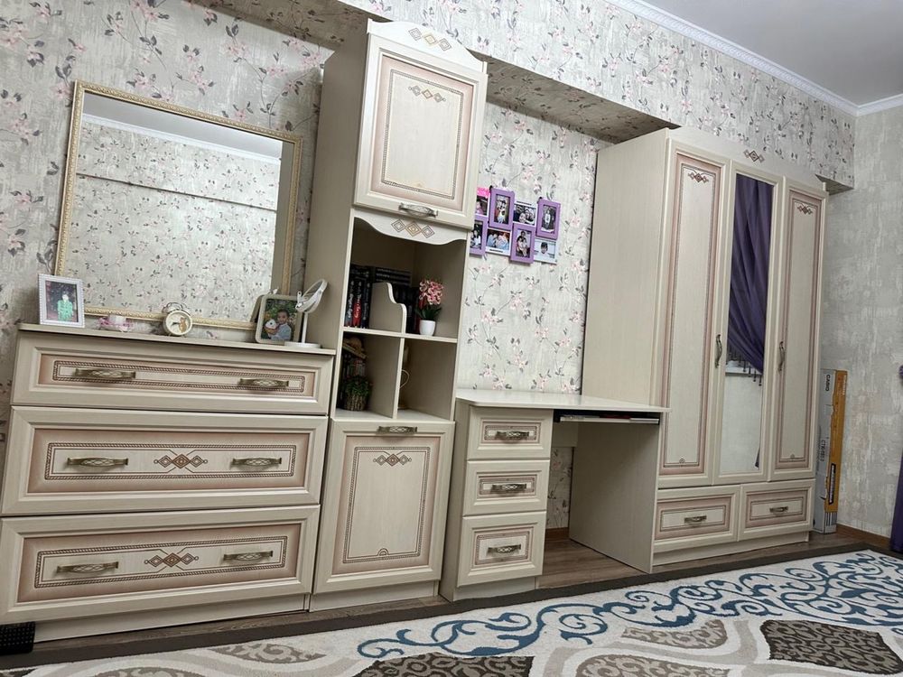 продаем МЕБЕЛЬ для СПАЛЬНИ/спальной комнаты