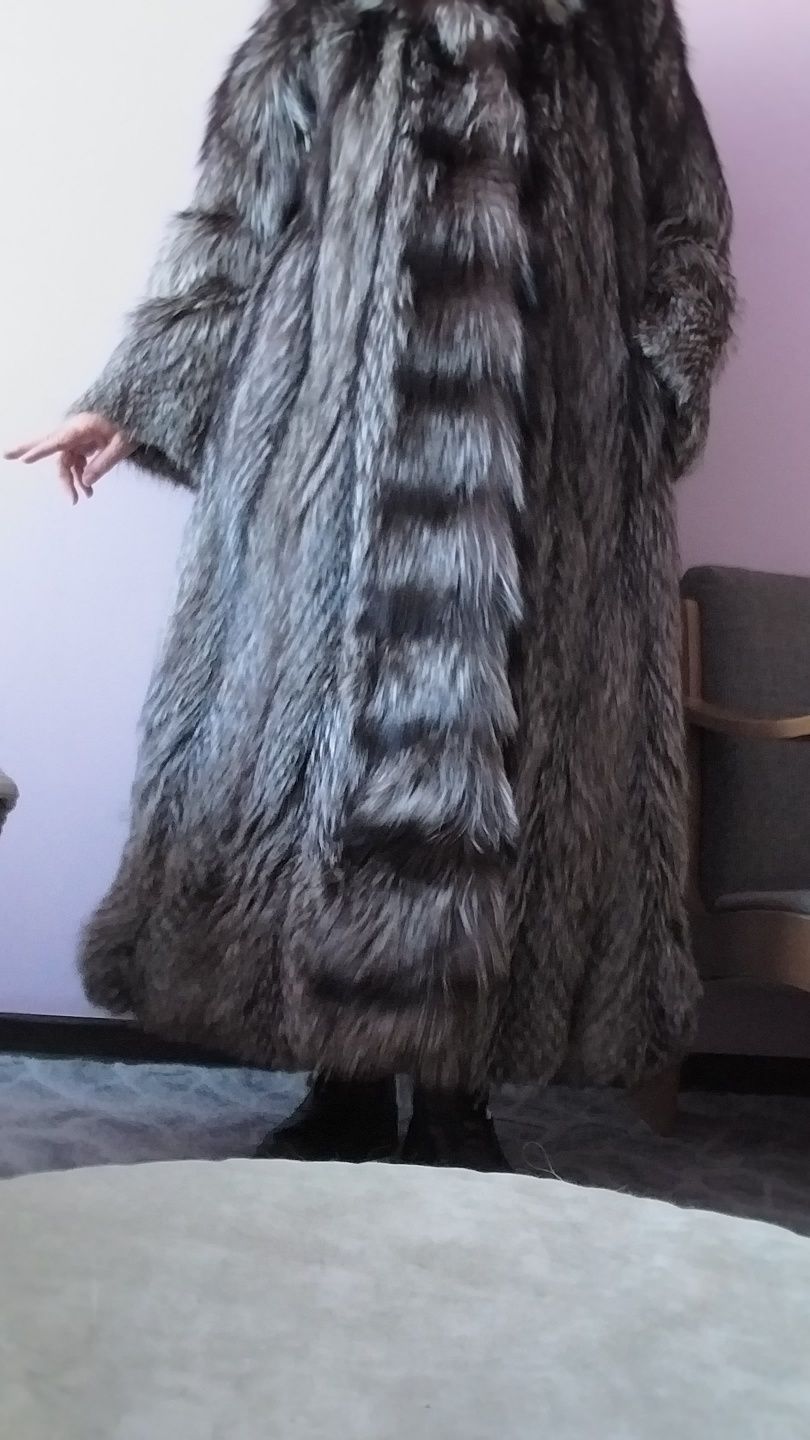 Продам шубу.Размер 48-50.