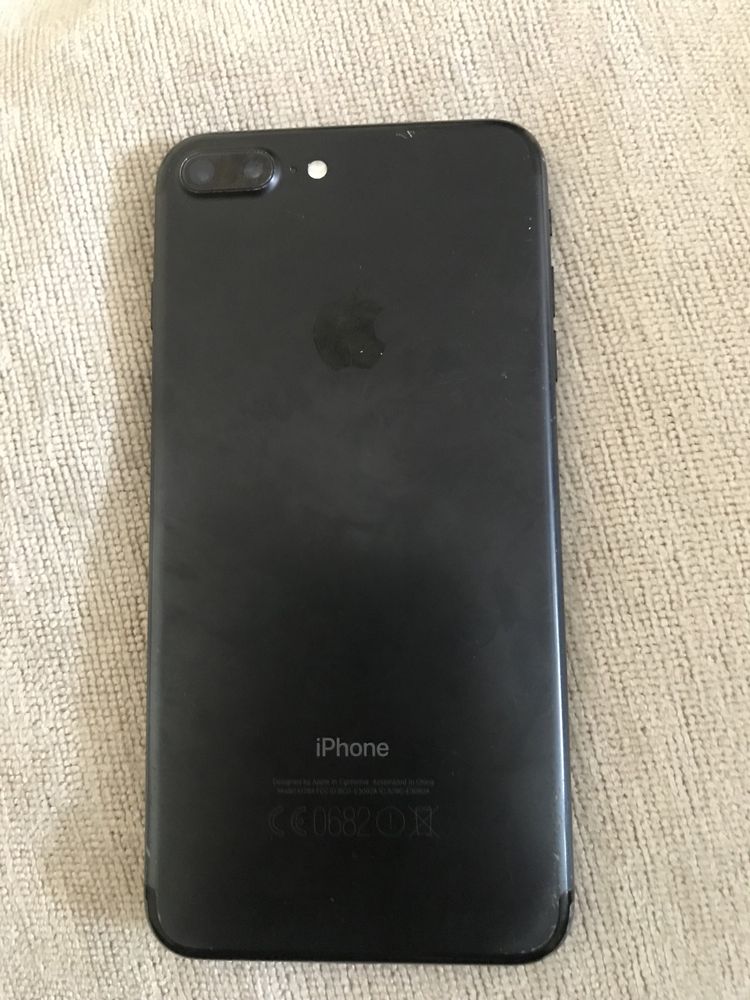 Продам IPHONE 7+