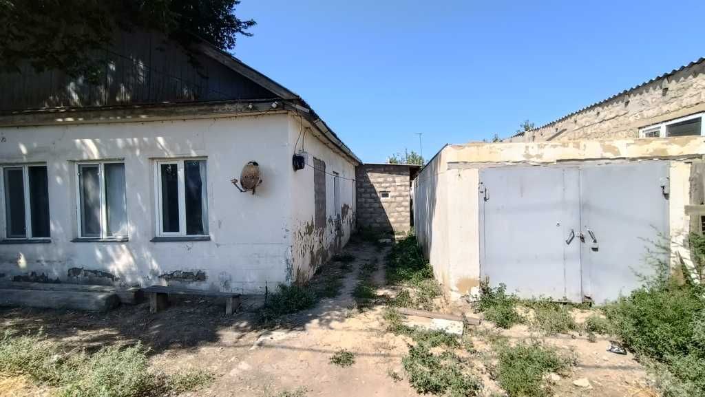 Продается частный дом на стором базаре по ул Макатаев