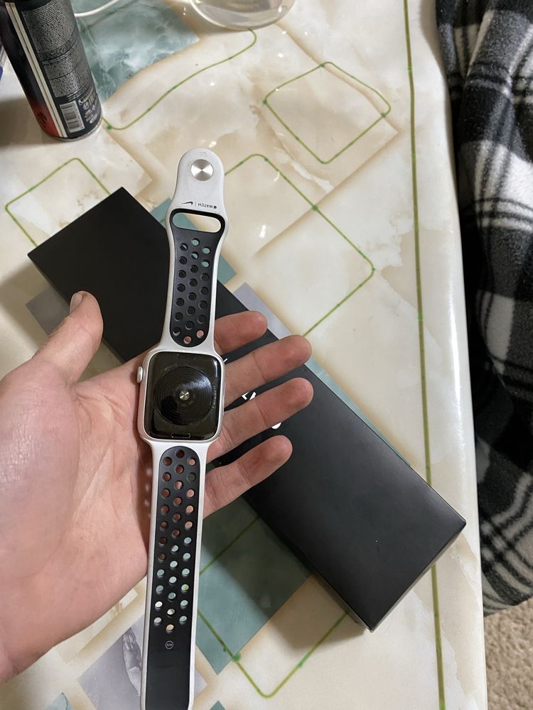 Apple Watch SE Nike 44