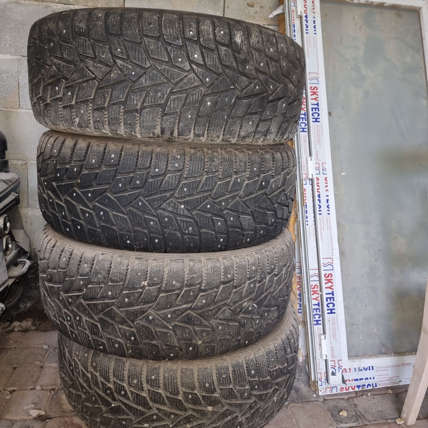 Шины зимние Dunlop GrandTrek Ice на прадо или крузак