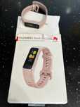 Продам фитнес браслет HUAWEI Band4