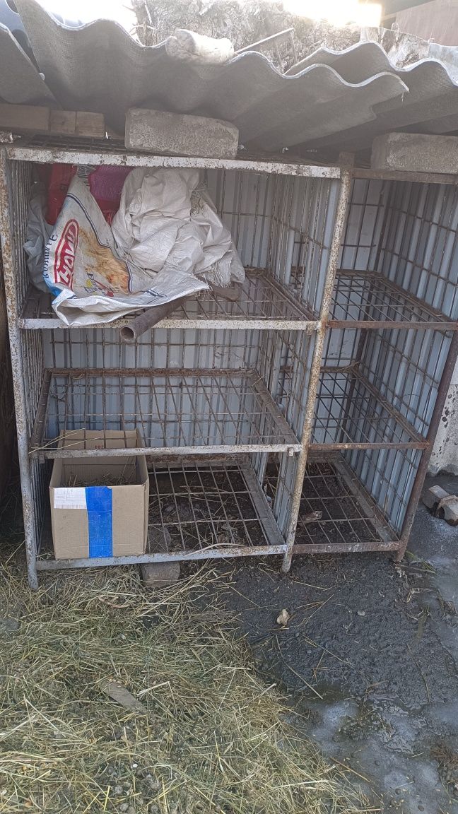 Продам клетки для кроликов