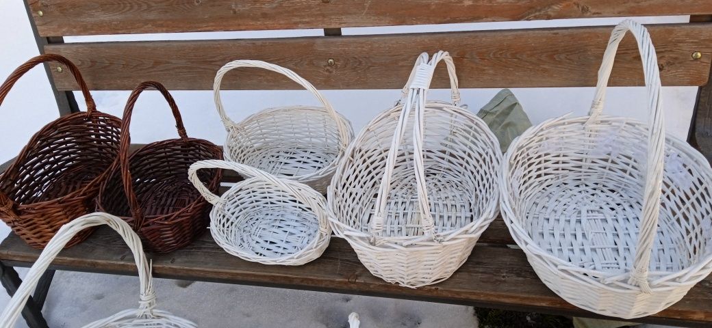 Продам корзины разного размера и разного цвета бу