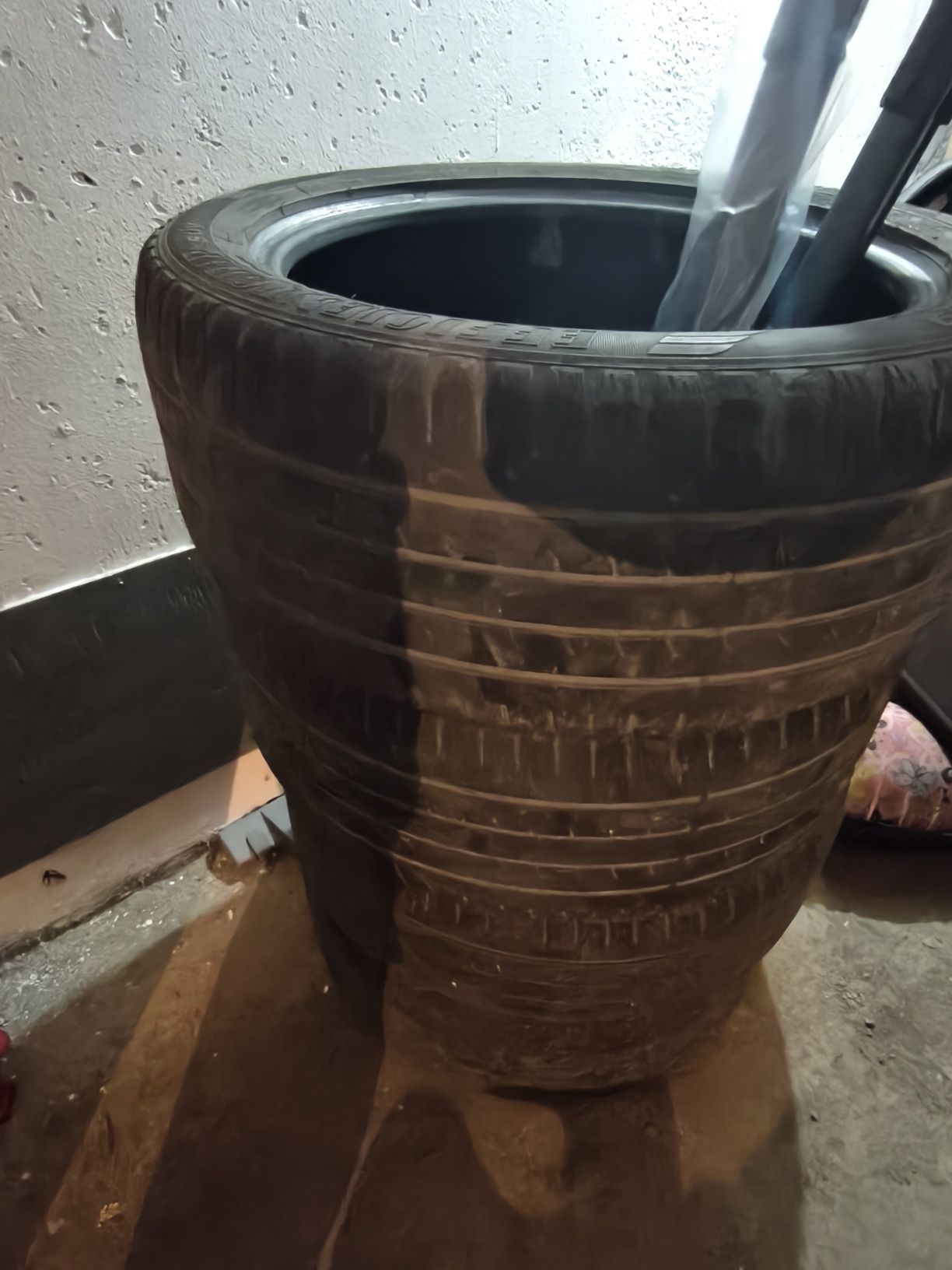 Продам шины goodyear