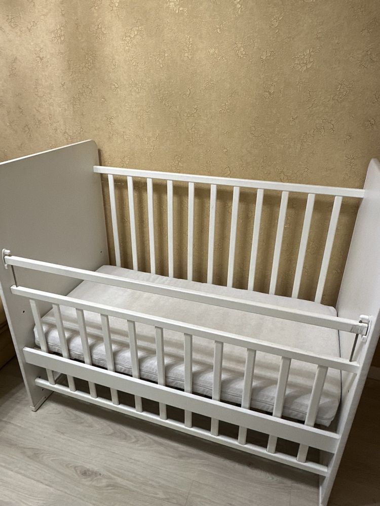 Продам кроватку детскую