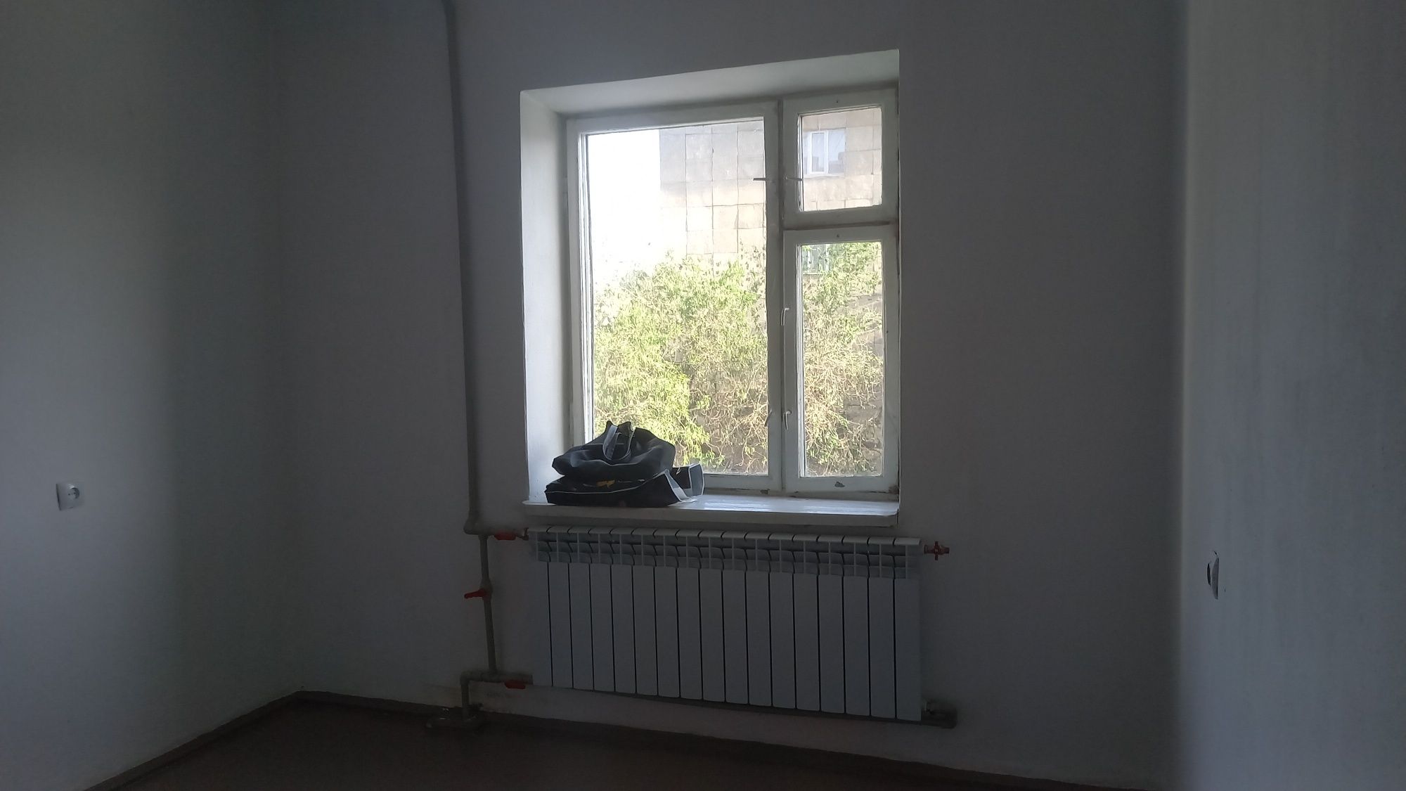 Продам 2 комнатную в Таразе