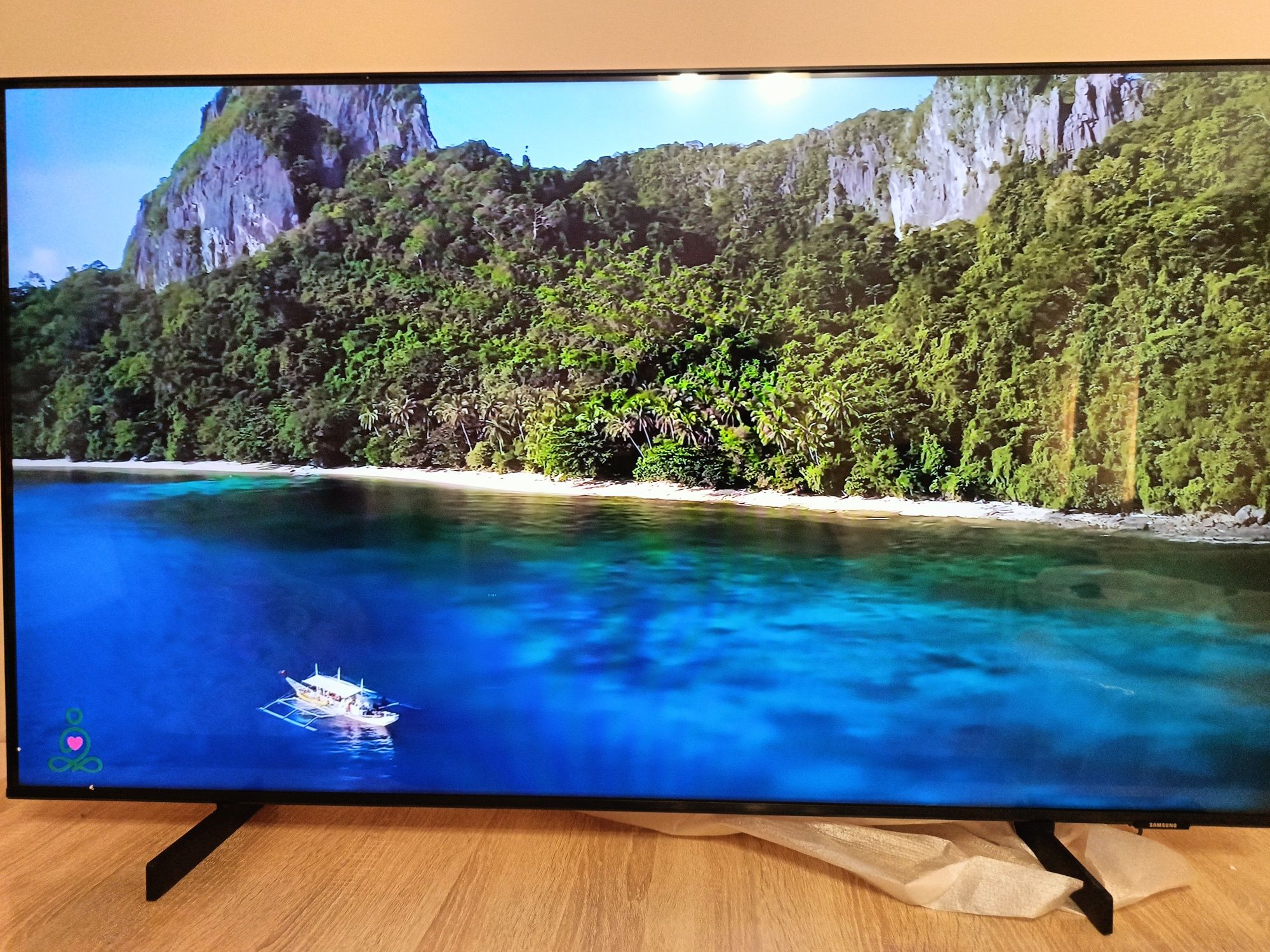 Телевизор смарт TV Samsung 127 диаганаль