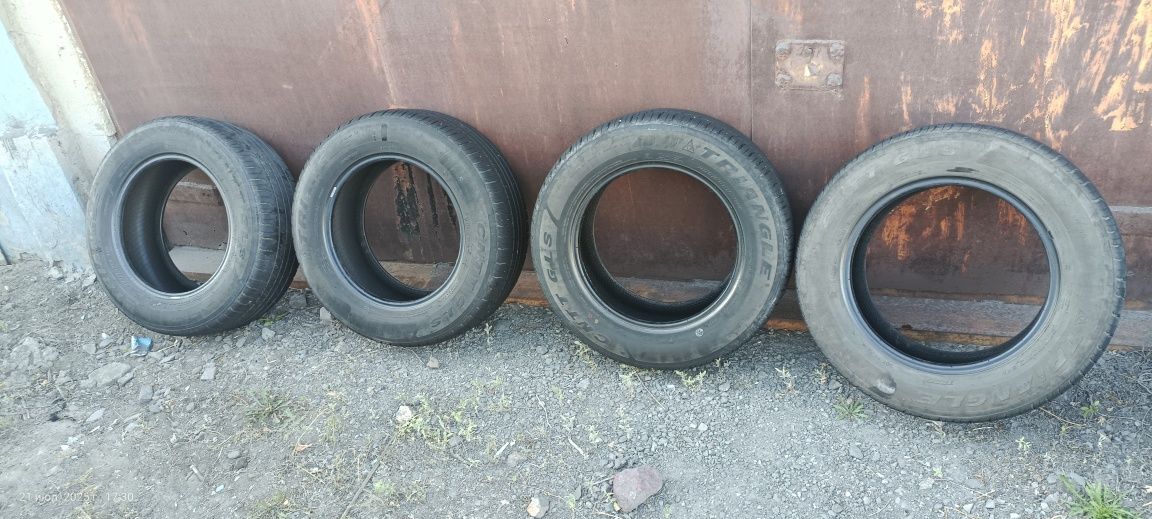 Продам два комплекта резины