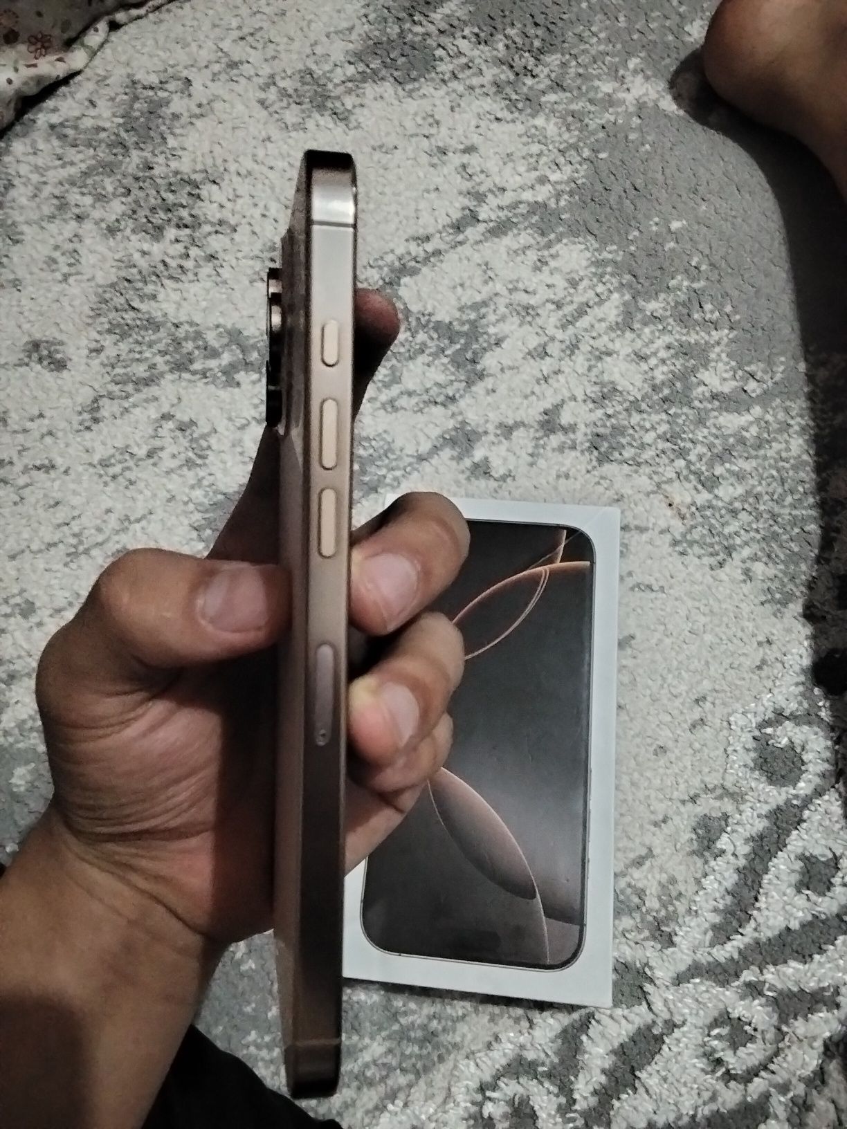iPhone 16 про мах состайение нови