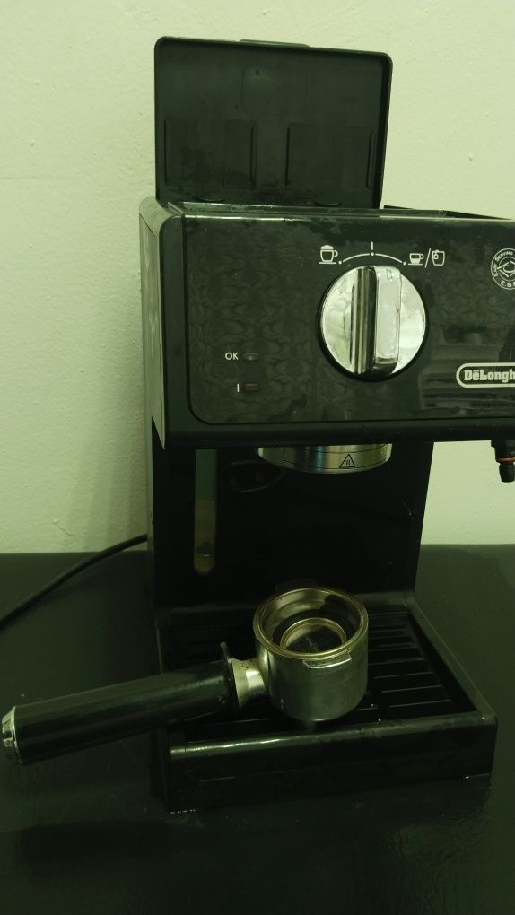 Кофемашинка Delonghi