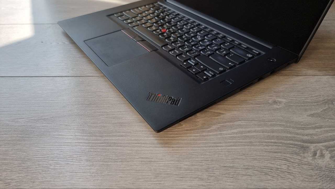Lenovo ThinkPad X1 Extreme 4K Ultra HD 3840x2160 , Core i7, 32 Гб, SSD