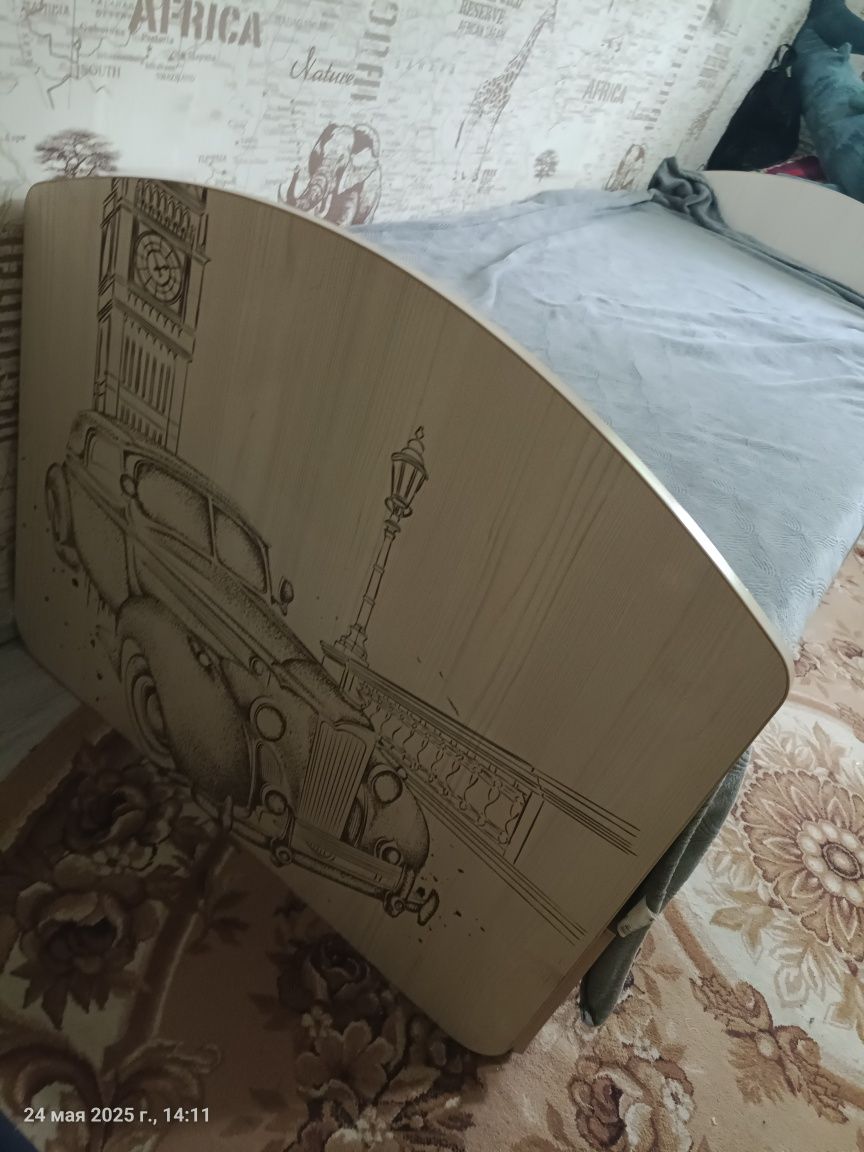 Продам кровать на два спальных места