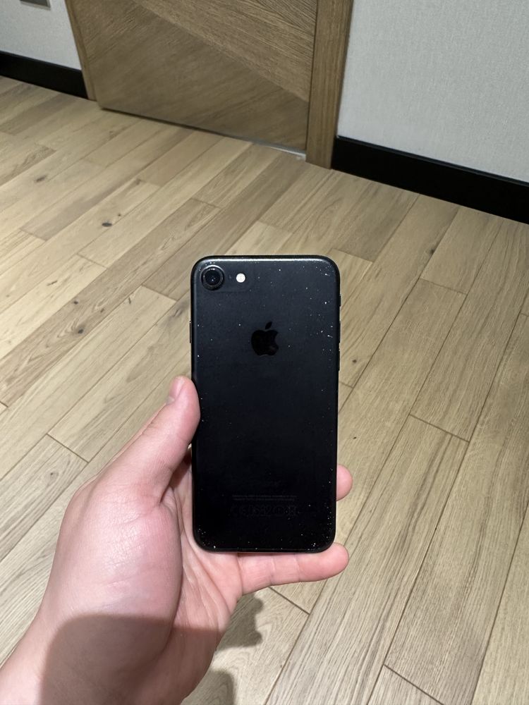 Продам Iphone 7 32 gb