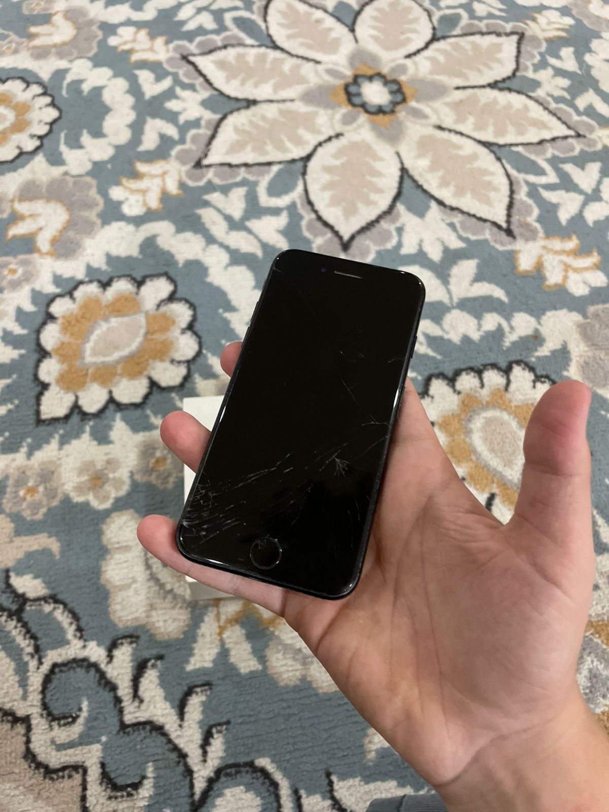 Продам или обменяю iPhone 7