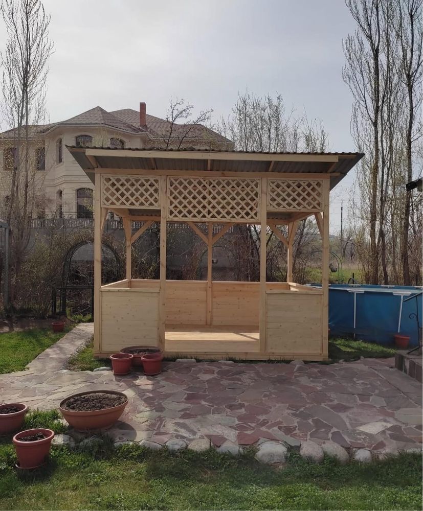 Беседка деревянная новая