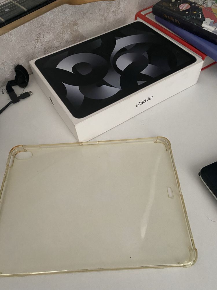 iPad Air 2022 8 Гб/256 Гб серый