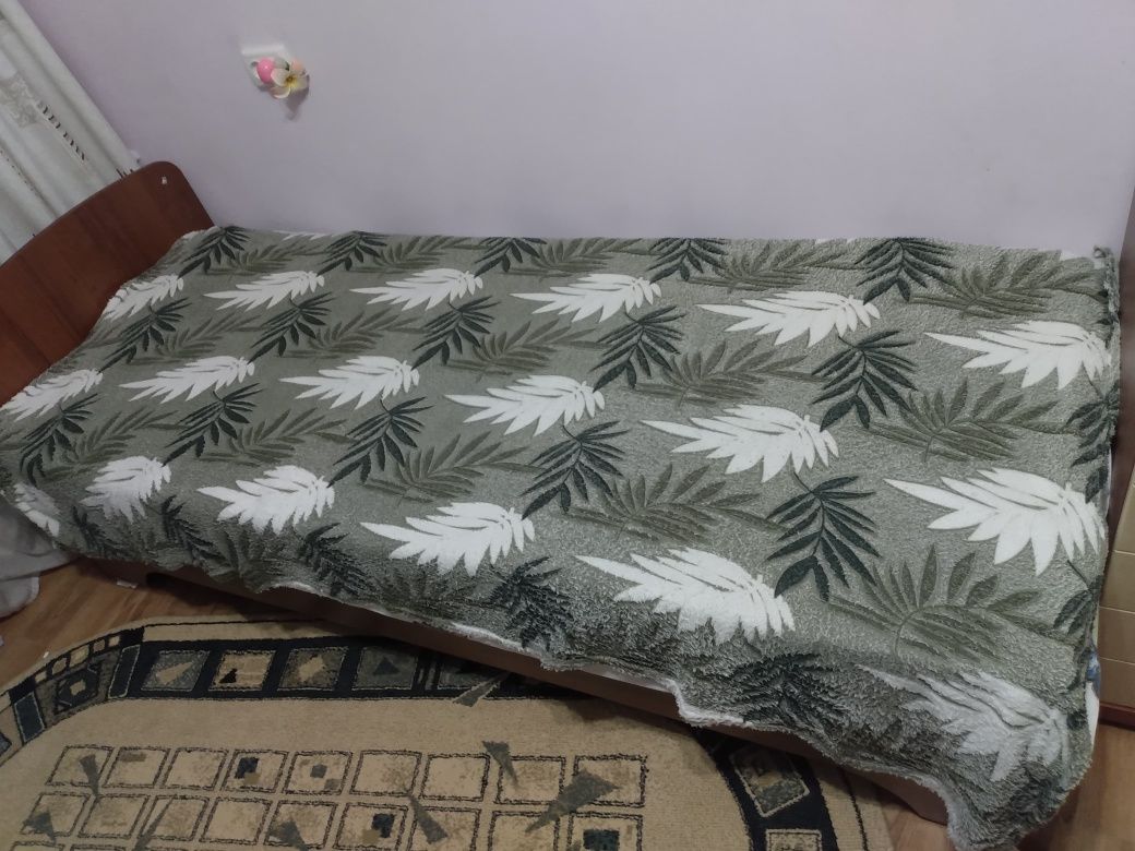 Кровать б/у 80х200 срочно